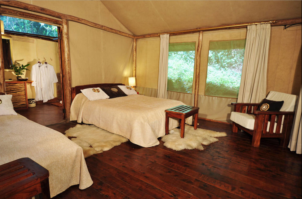 Sanctuary Gorilla Forest Camp Hotel Ntungamo  Buitenkant foto